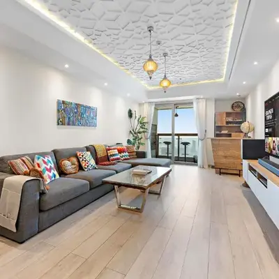 76th floor- 2 BR Apartment with Iconic Marina Skyline View