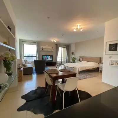 Sunset Oasis: Beachfront Studio
