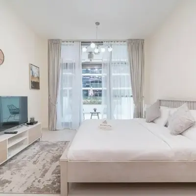 StoneTree - Furnished Studio in Golf Promenade 3A