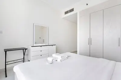 Gallery image of StoneTree - Spacious Modern 2BR Apartment in Dubai