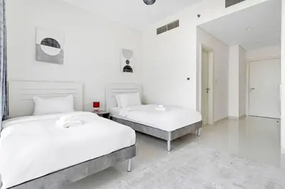 Gallery image of StoneTree - Spacious Modern 2BR Apartment in Dubai