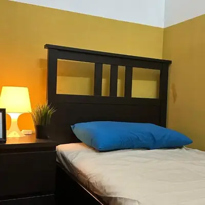 Cozy Partition Room Near Mashreq & MOE Metro