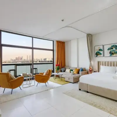 Livbnb Seaside Studio in Palm Jumeirah with Private Terrace and Direct Access to Nakheel Mall