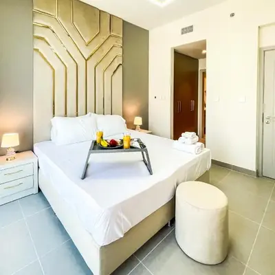 Cozy Apartment with City Views Next to Burj Khalifa 166FO1-2
