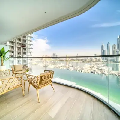 Seaside Splendor: Luxe Retreat at Emaar Beachfront