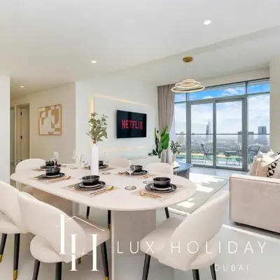 LUX The Marina Vista Beachfront Suite