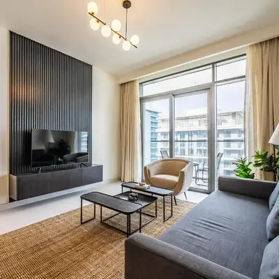 Sea-Front Unique Retreat With Balcony in Marina