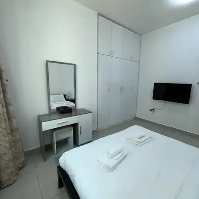 Cozy 2 Bedroom Retreat