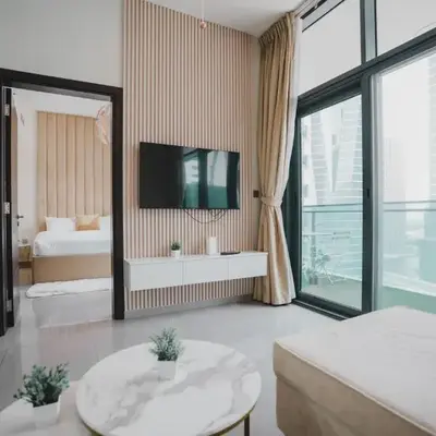 Queens Estate Vacation Homes - Merano Tower