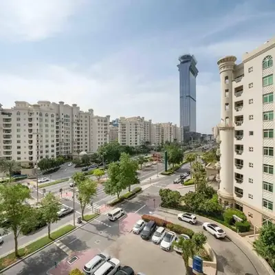 Spacious 3 Bedroom Palm Apartment