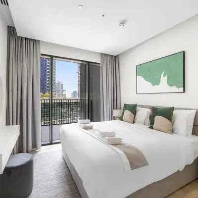 5 min to Metro - New 1 Bed in Business Bay