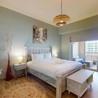Golden Mile 1 - Contemporary One Bedroom