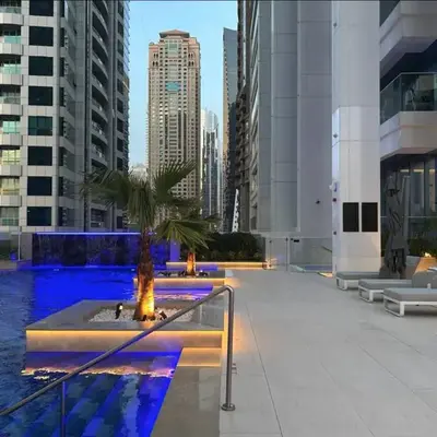 SettlerHomes - Upscale JLT Stay Near Metro