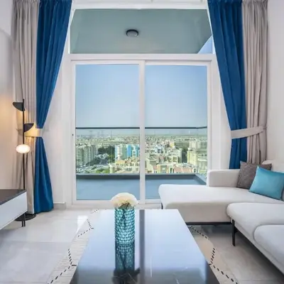 Homesgetaway -Spacious 1BR Apt in Pearlz by Danube
