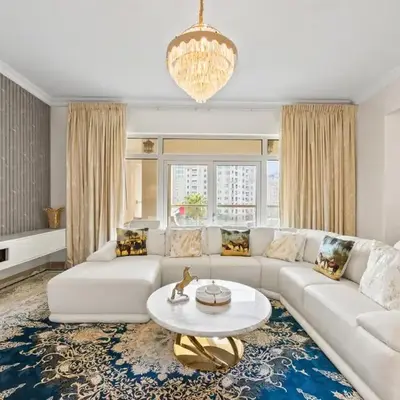 2BDR Luxury Apartment in Palm