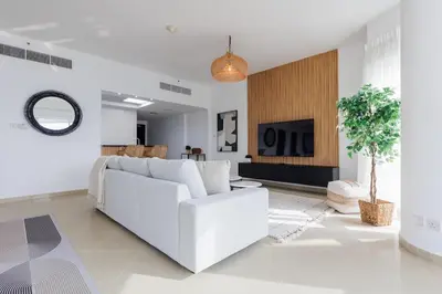 Gallery image of Serene Chic Flat 180 Degree Lake & Marina Skyline View in Dubai