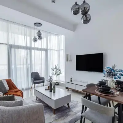 ShoresInn - Chic Waterfront Living in Dubai Marina
