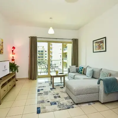 Luxury Escapes - Spacious 1BR with Pool view - Ghozlan 2 The Greens