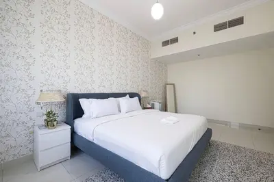 Gallery image of EaseMyTrip - Prime Business Bay Apt with Canal and Marina Views in Dubai