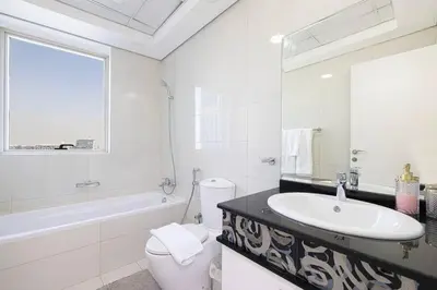 Gallery image of EaseMyTrip - Prime Business Bay Apt with Canal and Marina Views in Dubai