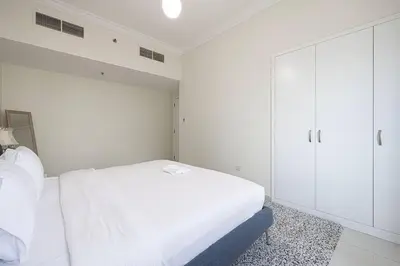Gallery image of EaseMyTrip - Prime Business Bay Apt with Canal and Marina Views in Dubai