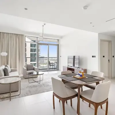 Silkhaus 1BDR with Private Beach Skyline Views