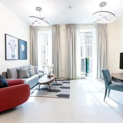 2BR Stunning Luxury Heart of Marina Near Beach
