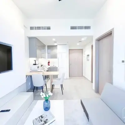 Elegant 1BR with Balcony in Azizi Riviera
