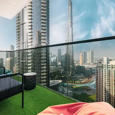 Luxury Apartment with Full Burj Khalifa and Downtown Views
