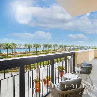 LUX The Elegant Sea View Suite