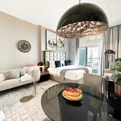 Trophy Stays - Supreme Opulence - Chic Studio in Business Bay