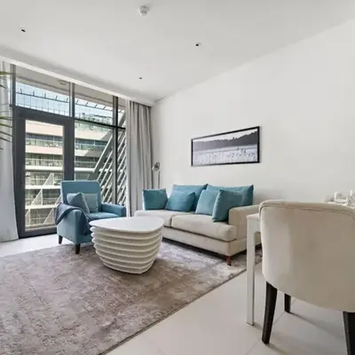 Chic Living 1 BHK with Beach Access