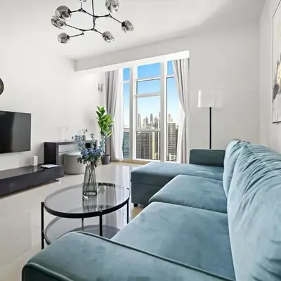 Large 1 BR Duplex With Lake View