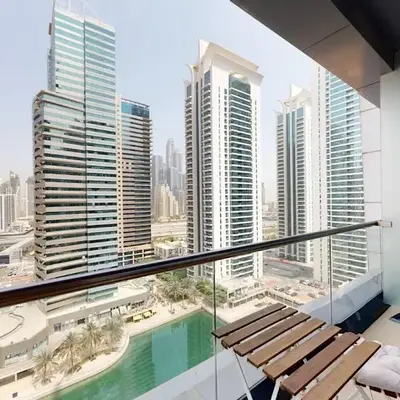 Fabulous Studio in JLT with Lake View