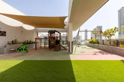 Gallery image of Waves - Ideal Dubai Retreat, Elegant Studio in Oxford 212 in Dubai