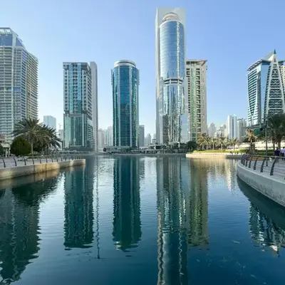bnbme - Stylish JLT Studio Near Metro Rooftop Pool Gym Balcony Marina Access