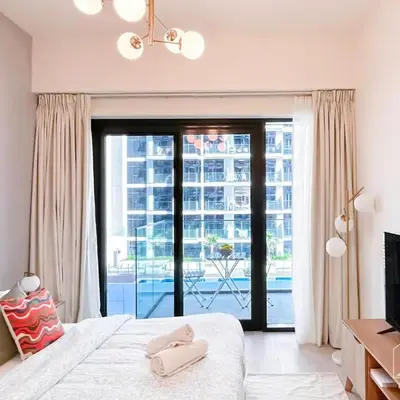 Urban Charm Studio with Balcony in Riviera