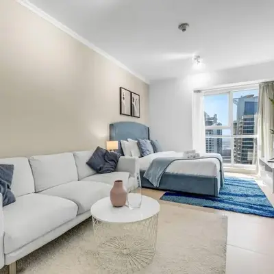 Waves - Charming Studio with Lake Views Close to Metro