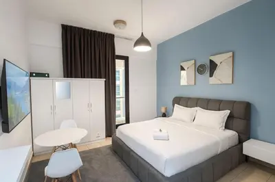 Gallery image of High-Floor Studio with Stunning Lake View in Dubai Marina in Dubai