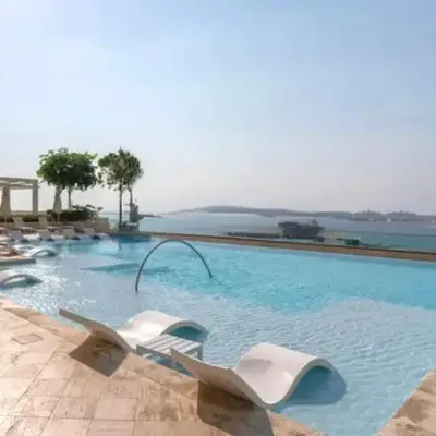Emaar Beachfront Luxe Retreat