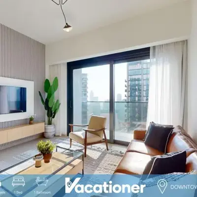 Vacationer I Luxury 1 Bed I Walk to Dubai Opera & Burj Khalifa I Act One Act Two Tower 1