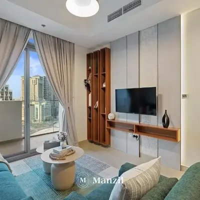 1BR Apt Near Downtown Dubai with Pool & Skyline Views