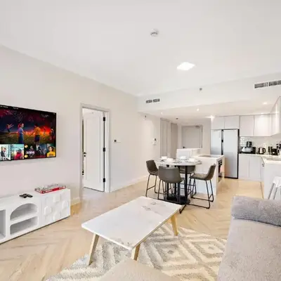 Luxe 1BR in Fairways East with Canal Views