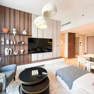 Luxury 3BR near to Downtown - Burj Khalifa & Pool Views - 10 min to Dubai Mall