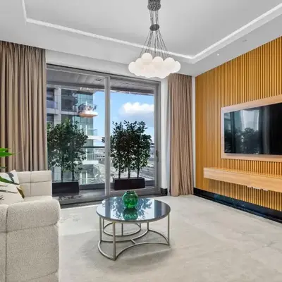 Lush Living with Jacuzzi and Burj Khalifa View