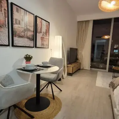 Deluxe Studio - Stylish & Cosy in Luma22