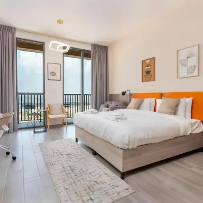 Vacay Lettings - Spacious Studio Apartment - Production City