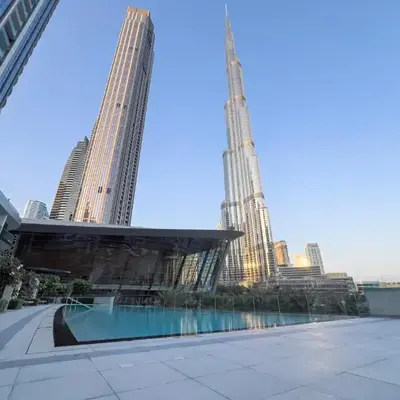 Downtown Luxury - Elegant 1-Bedroom Apartment - 5 Minutes Walk to Dubai Mall