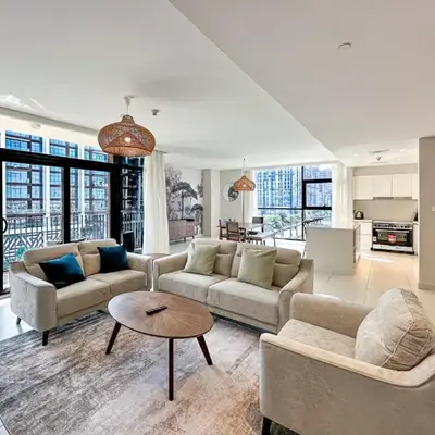 Elegant 3 Bed in Park Point