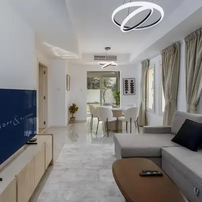 Family Friendly - 2BR & Maid's Room in The Springs 10 - Allsopp & Allsopp